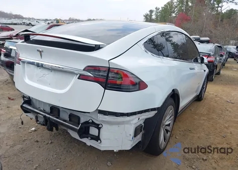 2017 Tesla Model X 100D/75D/90D из США, поврежденный, VIN 5YJXCDE21HF044738